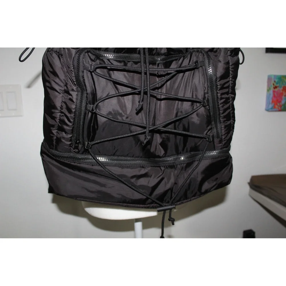 Blogilates‎ Black Puffy Backpack Nylon Drawstring Gym Bag with Shoe Compartment